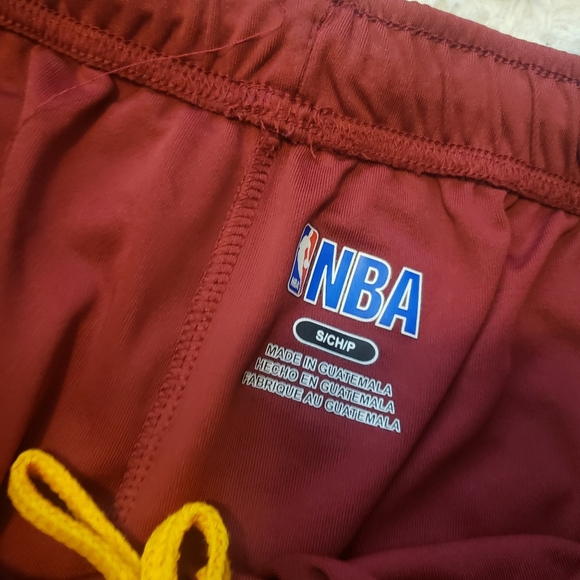 Cleveland Cavs shorts small - Picture 3 of 5